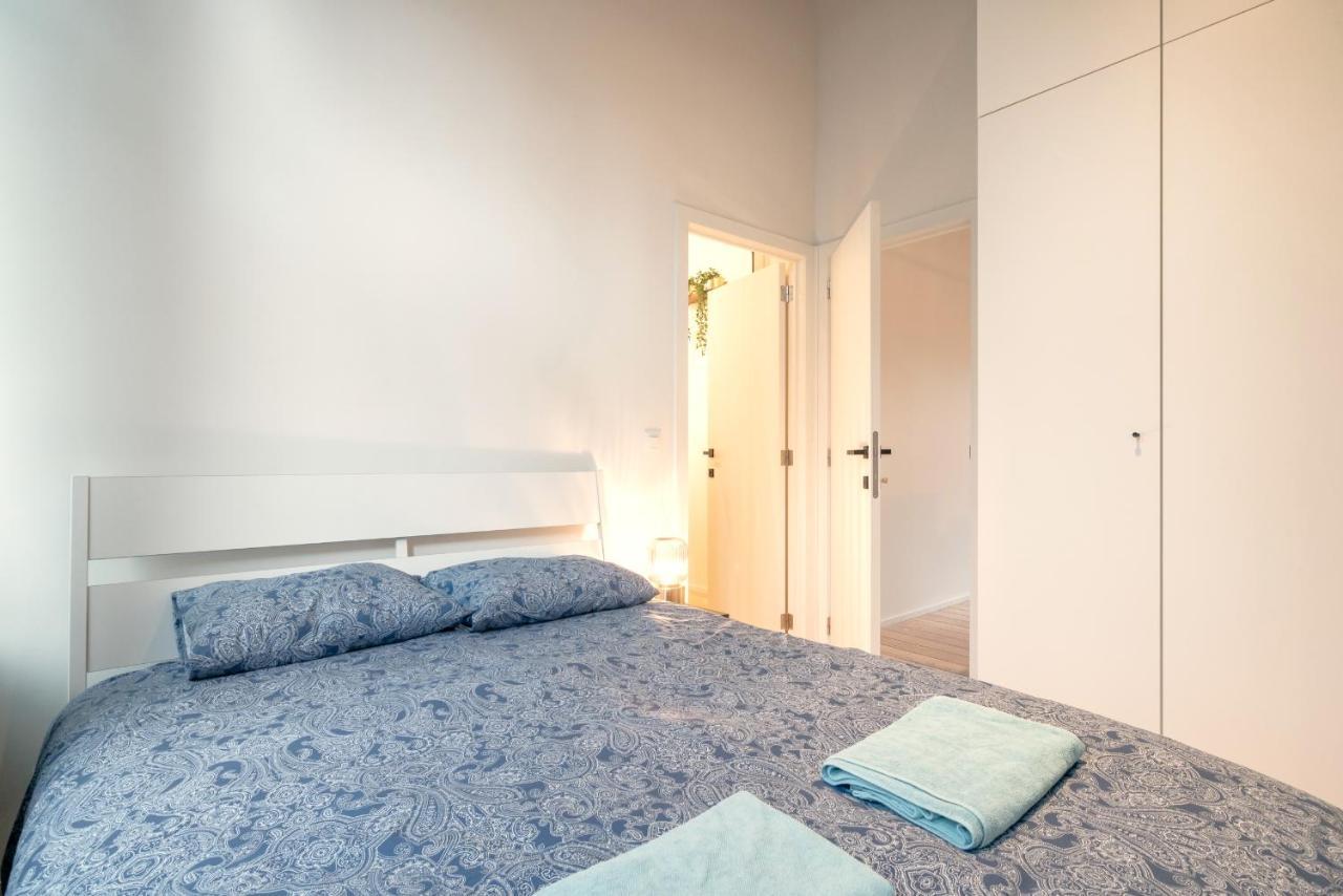 The Hendrik Square Apartments Antwerp Exterior photo