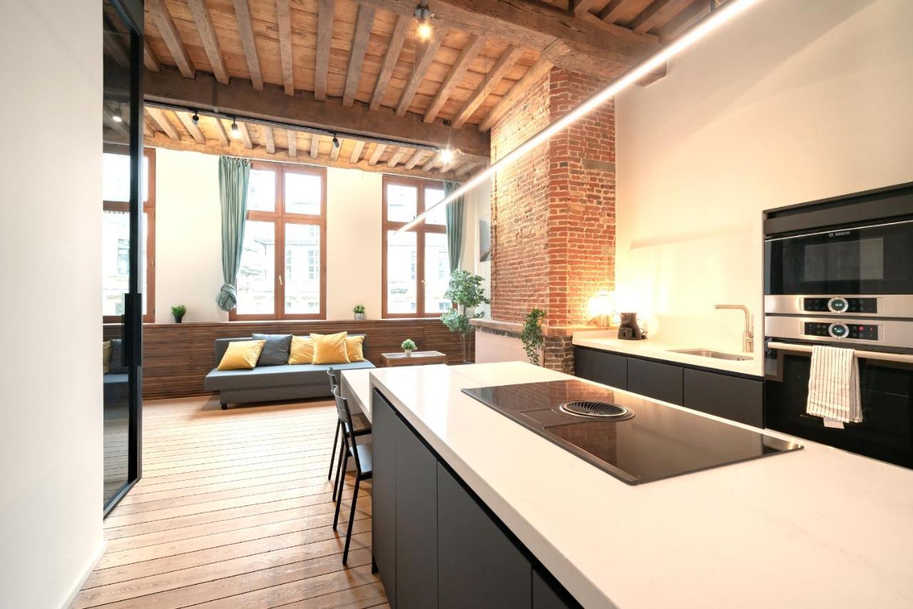The Hendrik Square Apartments Antwerp Exterior photo