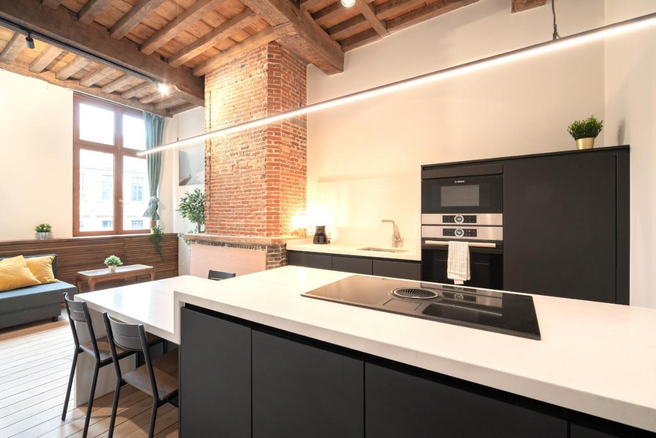 The Hendrik Square Apartments Antwerp Exterior photo